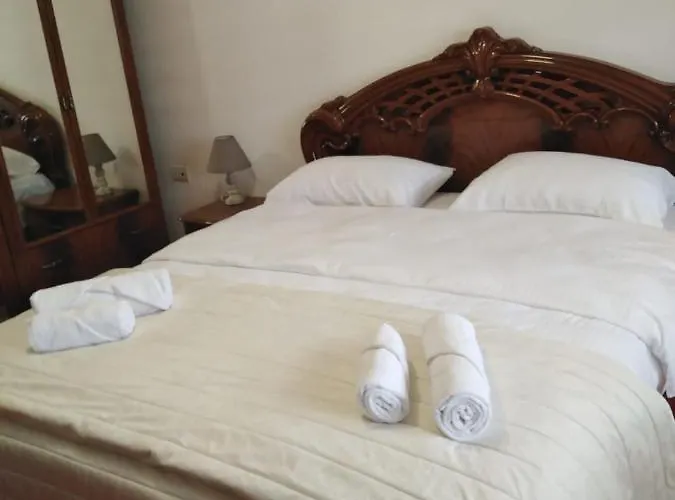 Aunt's Place Shkodra